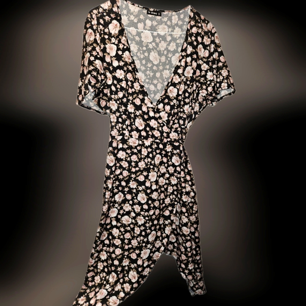 Shein 4X floral wrap dress.